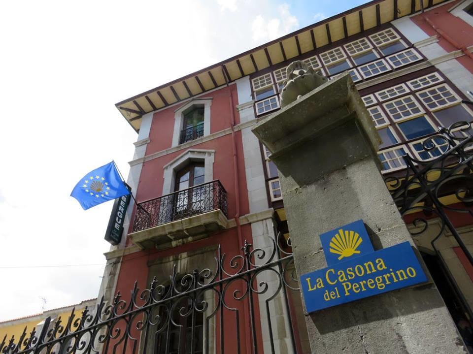 Albergue La Casona Del Peregrino リャネス エクステリア 写真