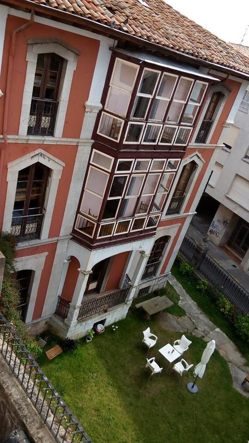 Albergue La Casona Del Peregrino リャネス エクステリア 写真
